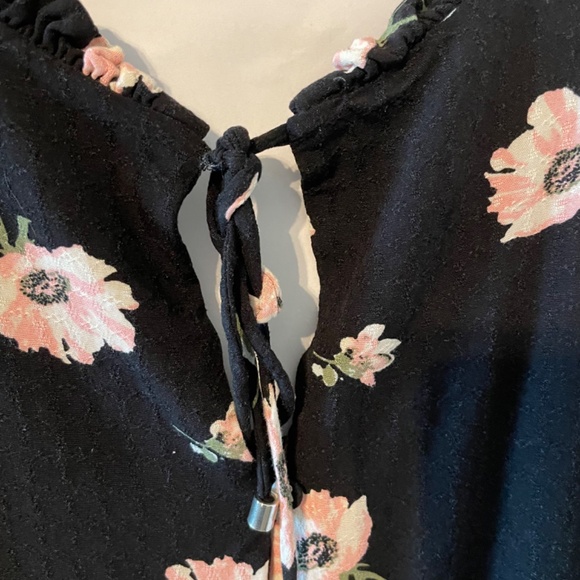 2 Blazer, one top bundle - Picture 5 of 8